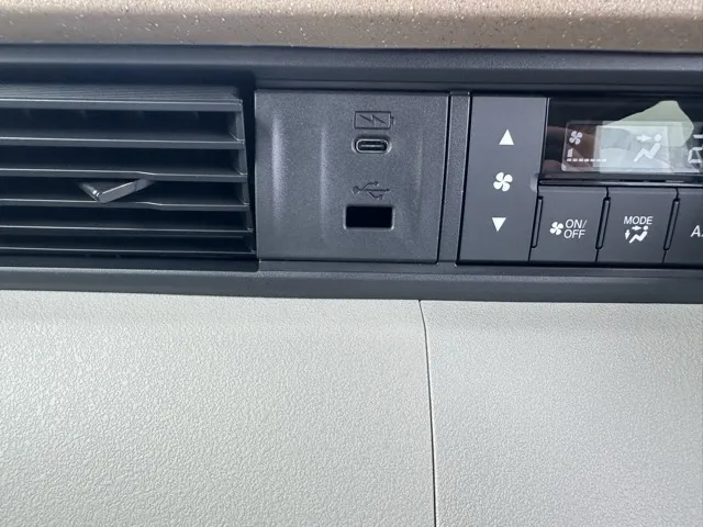 N-BOX(ホンダ)N-BOX届出済未使用車 16