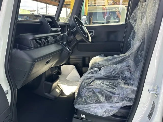 N-BOX(ホンダ)N-BOXカスタム届出済未使用車 3