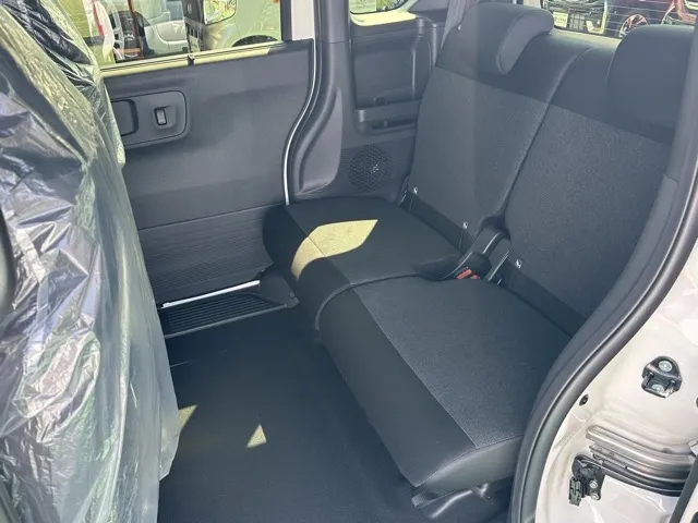 N-BOX(ホンダ)N-BOXカスタム届出済未使用車 4