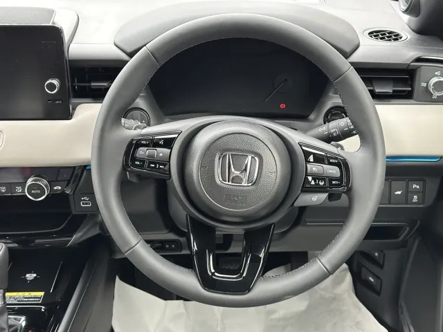 ヴェゼル(ホンダ)ｅ：ＨＥＶ　Ｚ PLaYパッケージ登録済未使用車 6