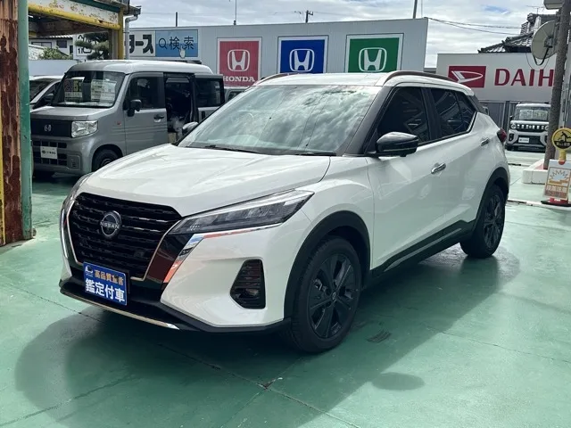 キックス(ニッサン)X FOUR 90周年記念車ディーラ-試乗車 1