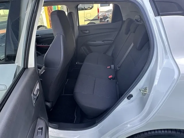スイフト(スズキ)ベースグレード　セーフティサポート　AT中古車 3