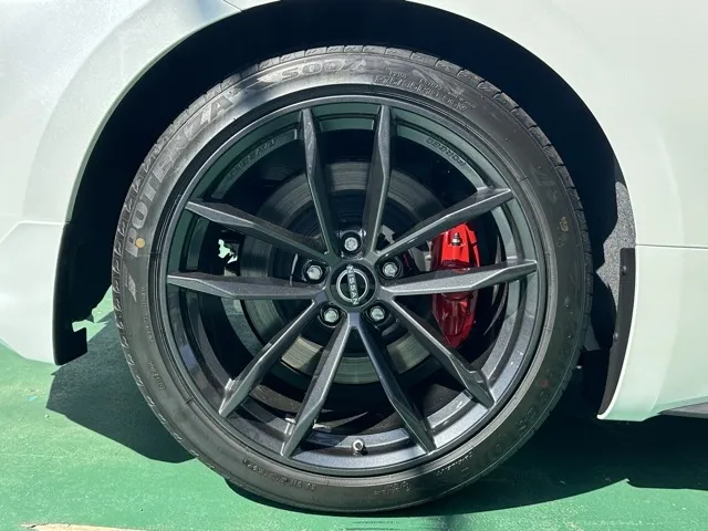 フェアレディZ(ニッサン)バージョンST 6MT登録済未使用車 9