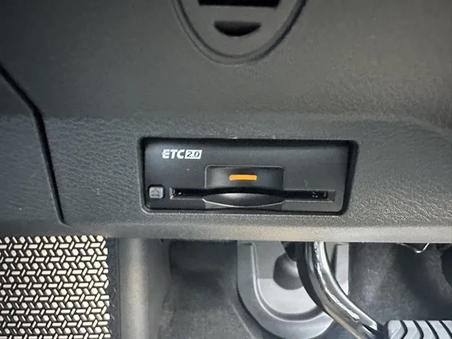 アリア(ニッサン)B9 e-4ORCE リミテッド登録済未使用車 16