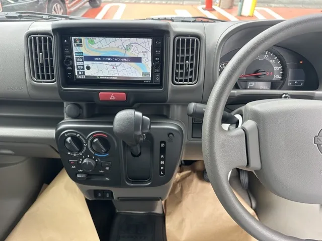 エブリイ(スズキ)NV１００クリッパーGX ATディーラ-試乗車 15