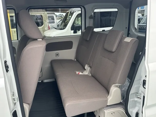 エブリイ(スズキ)NV１００クリッパーGX ATディーラ-試乗車 4