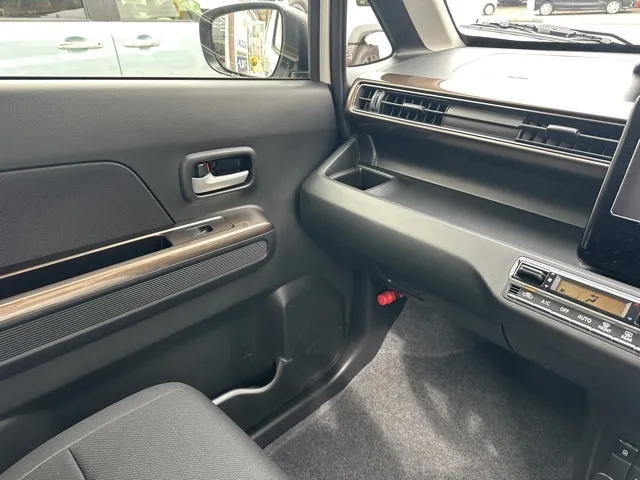 ワゴンR(スズキ)ハイブリッド ZX届出済未使用車 16