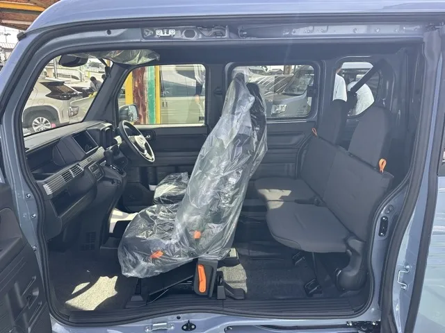 N-VAN(ホンダ)FUNターボ届出済未使用車 4