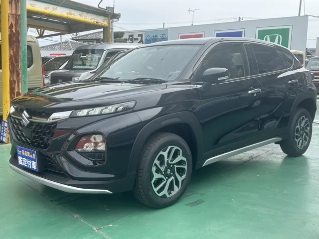 フロンクス(スズキ)ベースグレード登録済未使用車 1