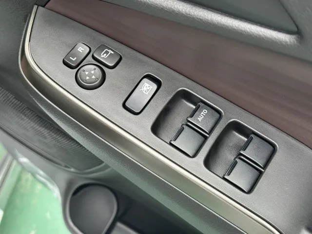 ソリオ(スズキ)ハイブリッドMV登録済未使用車 15