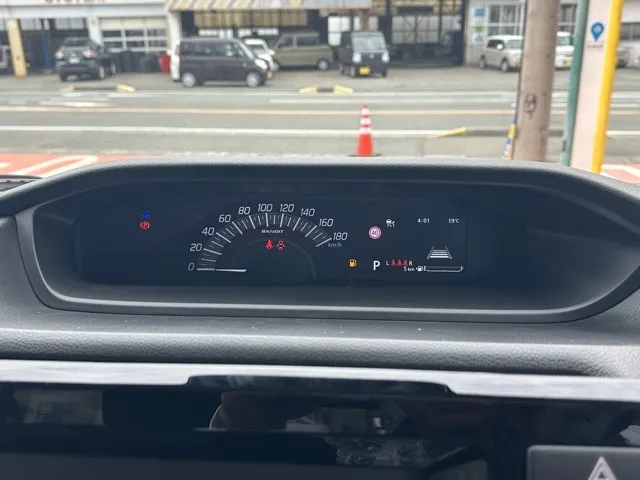 ソリオ(スズキ)ハイブリッドMV登録済未使用車 26