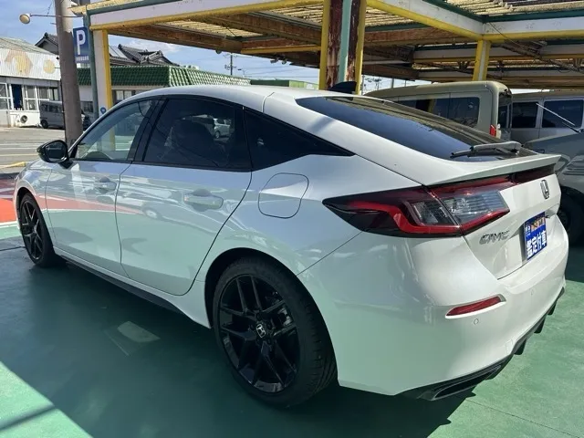 シビック(ホンダ)RS 6MT登録済未使用車 2