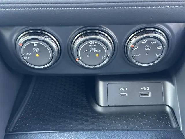 フェアレディZ(ニッサン)バージョンST 6MT登録済未使用車 13