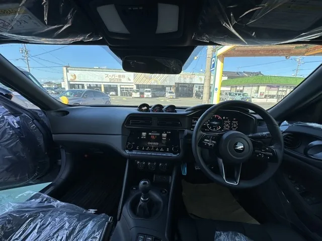 フェアレディZ(ニッサン)バージョンST 6MT登録済未使用車 4