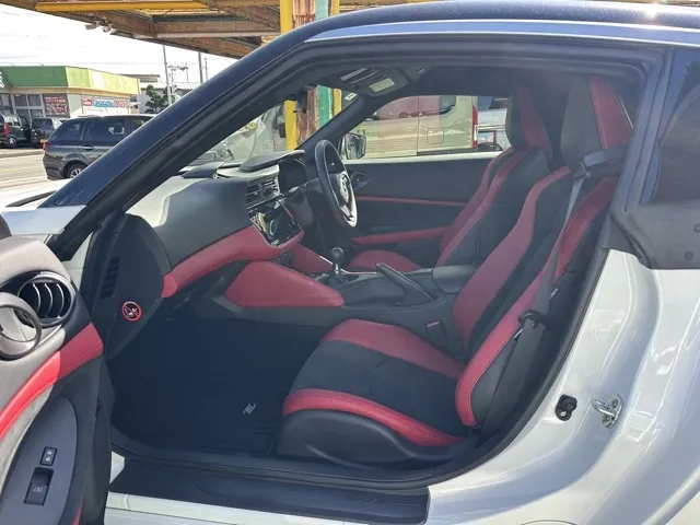 フェアレディZ(ニッサン)バージョンST 6MT中古車 3