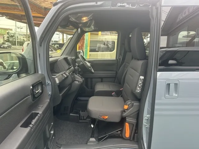 N-VAN(ホンダ)FUN 届出済未使用車 2