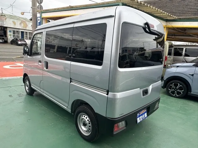 ハイゼット(ダイハツ)デラックス 4WD MT届出済未使用車 2