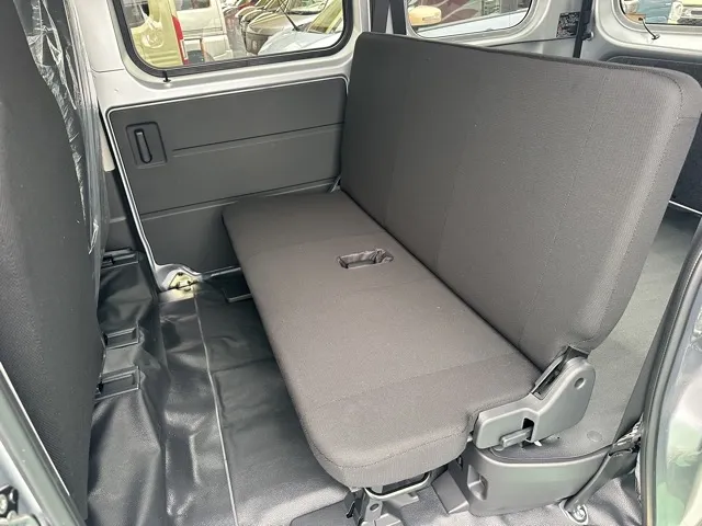 ハイゼット(ダイハツ)デラックス 4WD MT届出済未使用車 4