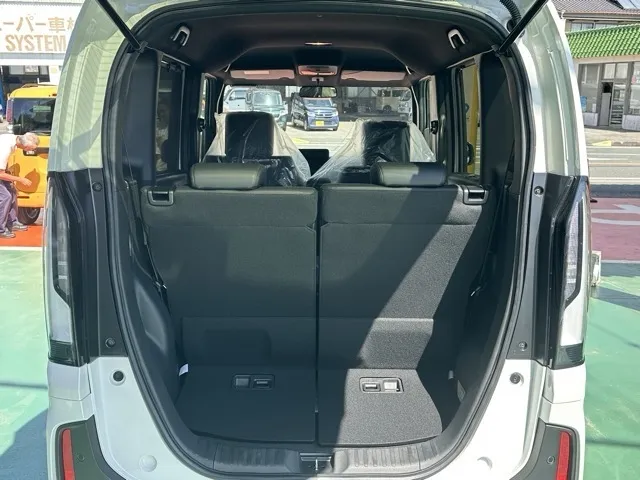 N-BOX(ホンダ)N-BOXカスタムターボ届出済未使用車 10