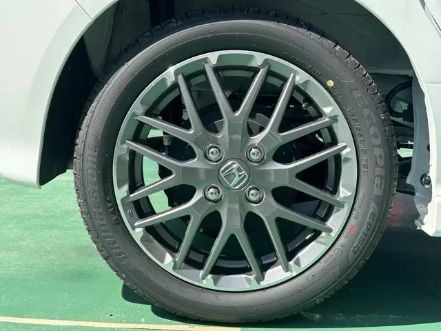 N-BOX(ホンダ)N-BOXカスタムターボ届出済未使用車 13