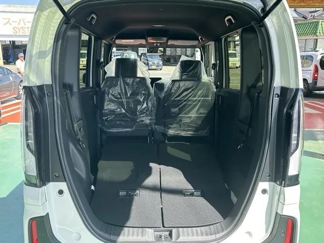 N-BOX(ホンダ)N-BOXカスタムターボ届出済未使用車 11