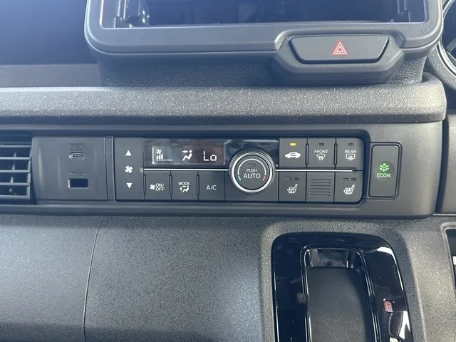 N-BOX(ホンダ)N-BOXカスタムターボ届出済未使用車 17