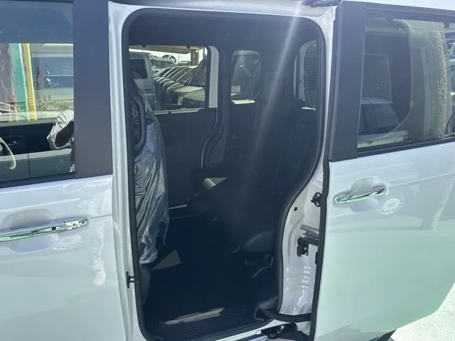 N-BOX(ホンダ)N-BOXカスタムターボ届出済未使用車 4