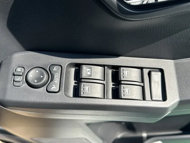 タフト(ダイハツ)Gターボ  ダーククロムベンチャー届出済未使用車 12