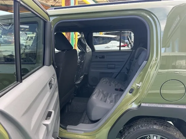 タフト(ダイハツ)Gターボ  ダーククロムベンチャー届出済未使用車 4