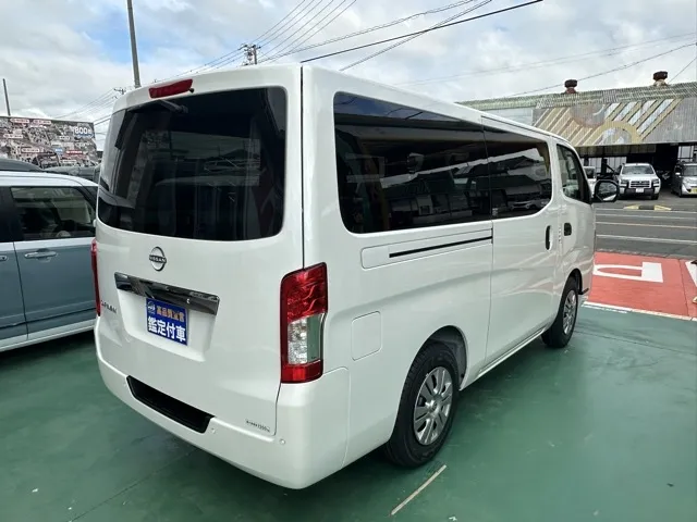 キャラバン(ニッサン)ロング EX 6人 LEDライト登録済未使用車 12