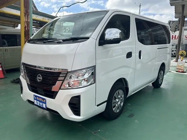 キャラバン(ニッサン)ロング EX 6人 LEDライト登録済未使用車 1