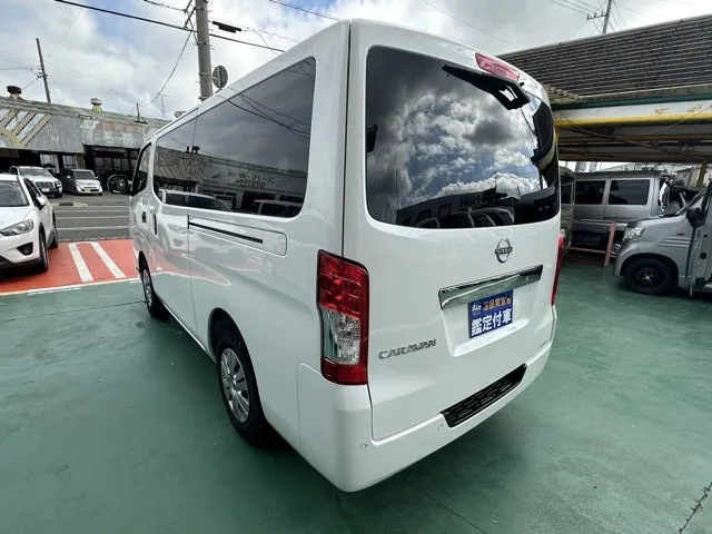 キャラバン(ニッサン)ロング EX 6人 LEDライト登録済未使用車 2