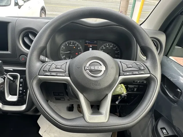 キャラバン(ニッサン)ロング EX 6人 LEDライト登録済未使用車 7