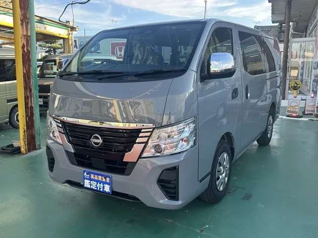 キャラバン(ニッサン)ロング EX 6人 LEDライト登録済未使用車 1