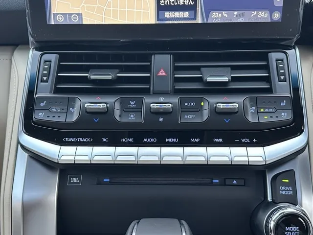 ランドクルーザー(トヨタ)ZX ７人 ガソリン メーカーOP多数登録済未使用車 18