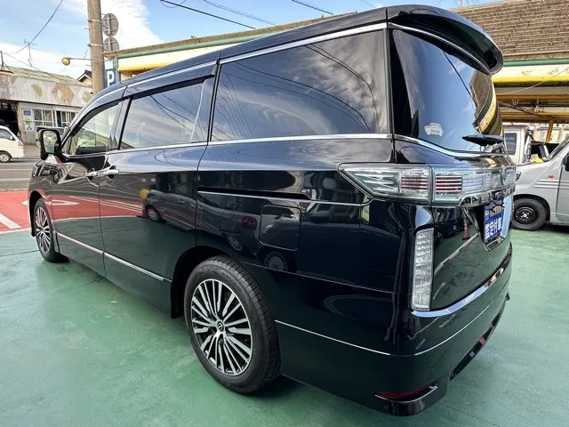 エルグランド(ニッサン)350ハイウェイスター 8人ディーラ-試乗車 2