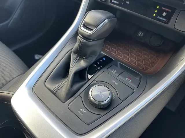 ＲＡＶ４(トヨタ)ハイブリッドG 4WD パノラマルーフ中古車 20