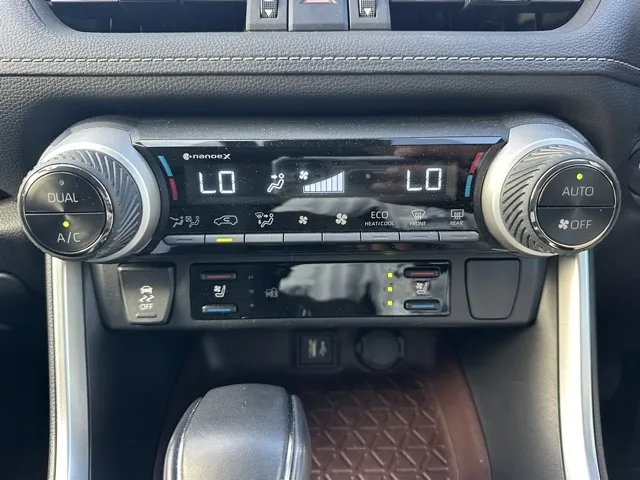ＲＡＶ４(トヨタ)ハイブリッドG 4WD パノラマルーフ中古車 21