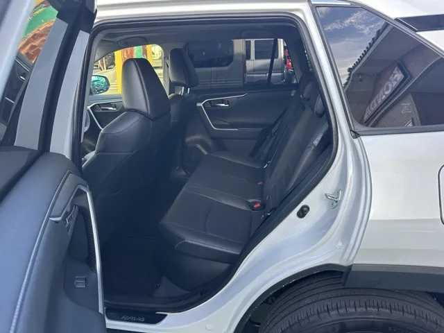 ＲＡＶ４(トヨタ)ハイブリッドG 4WD パノラマルーフ中古車 4