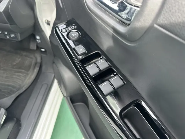N-ONE(ホンダ)ＲＳ ６ＭＴ届出済未使用車 11