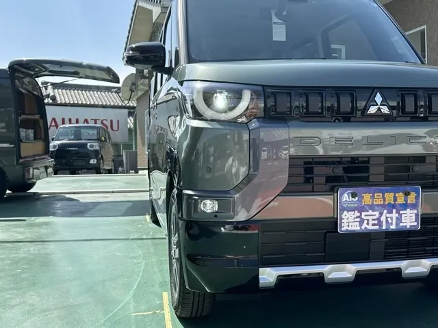 デリカミニ(三菱)Gプレミアム ４WD届出済未使用車 25