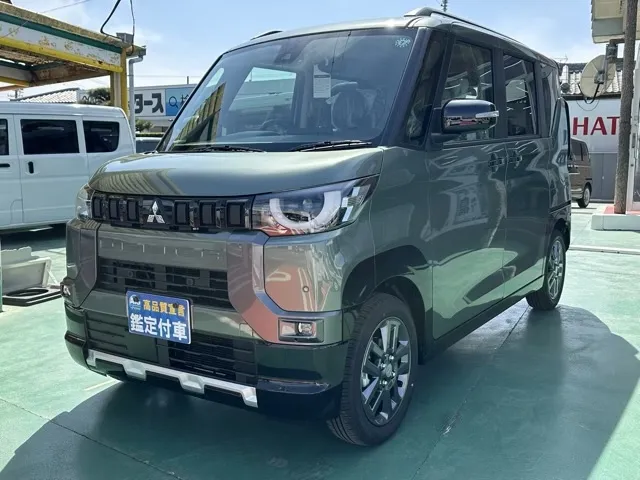 デリカミニ(三菱)Gプレミアム ４WD届出済未使用車 1