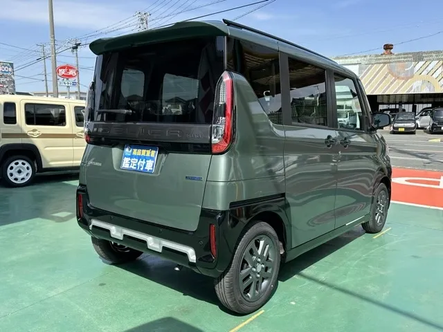 デリカミニ(三菱)Gプレミアム ４WD届出済未使用車 3