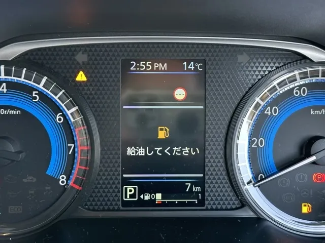デリカミニ(三菱)Gプレミアム ４WD届出済未使用車 26