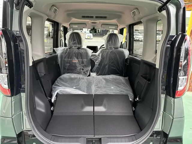 デリカミニ(三菱)Tプレミアム ４WD届出済未使用車 12