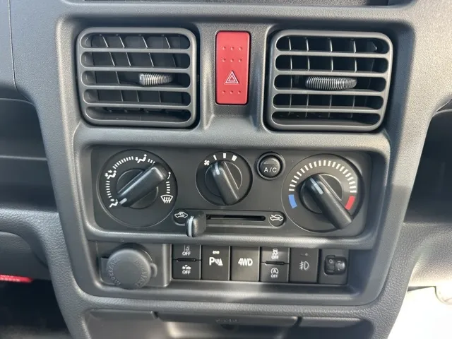 キャリートラック(スズキ)スーパーキャリイXリミテッド 4WD AT届出済未使用車 13