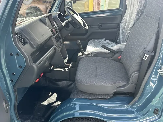 キャリートラック(スズキ)スーパーキャリイXリミテッド 4WD AT届出済未使用車 3