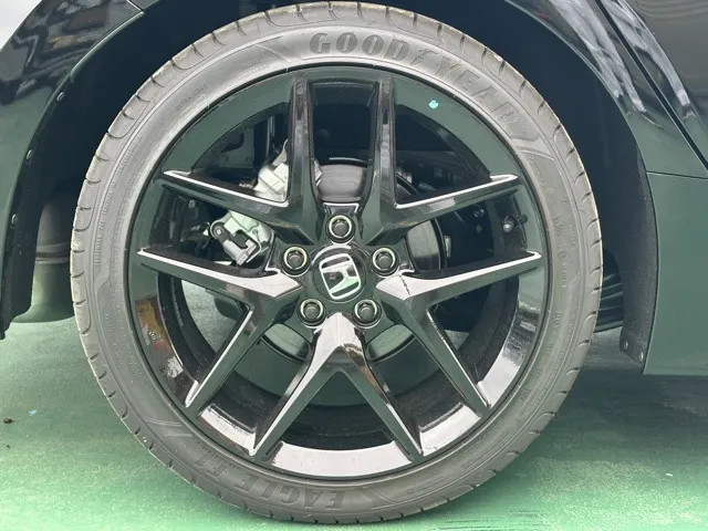 シビック(ホンダ)RS 6MT登録済未使用車 11