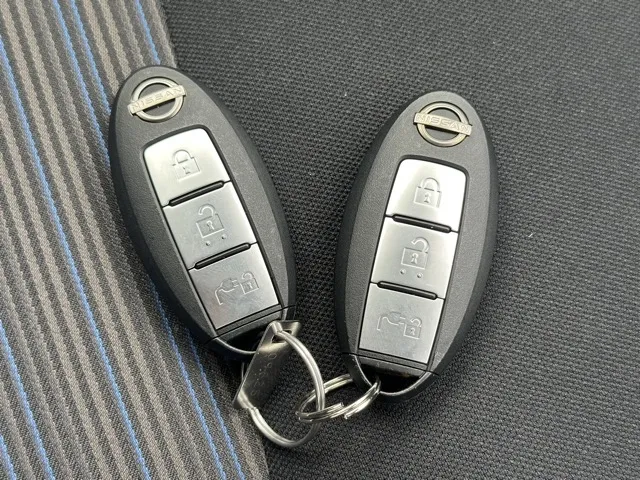 リーフ(ニッサン)ＸレンタＵＰ 27