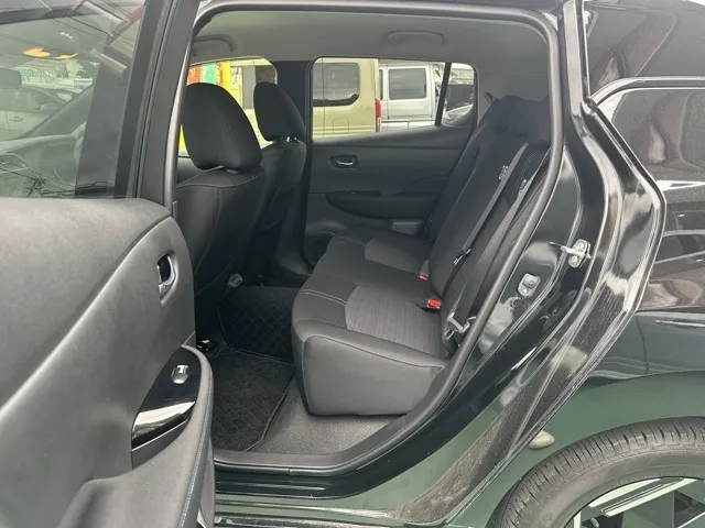 リーフ(ニッサン)ＸレンタＵＰ 4